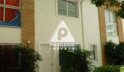 Casa à venda, 2 quartos, 2 suítes, Catete - RIO DE JANEIRO/RJ