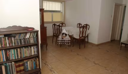 Ótima Oportunidade no Cosme Velho : 2 Quartos e 1 Suíte