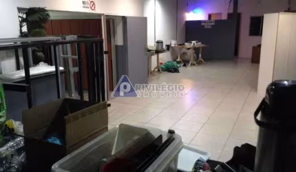 Casa de rua à venda, 28 quartos, 12 suítes, 1 vaga, Laranjeiras - RIO DE JANEIRO/RJ