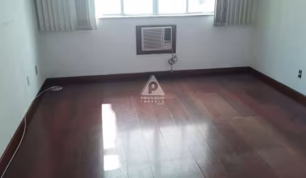 Excelente apartamento de 2 quartos na rua Alzira Brandão ao lado do Metrô da São Francisco Xavier e do Largo da Segunda Feira, Policlínica Naval.