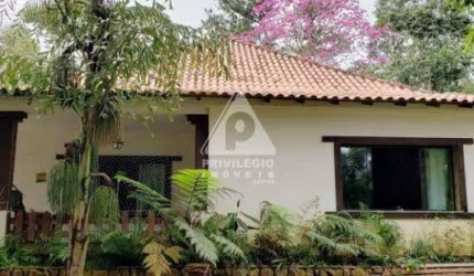 Chácara à venda, 3 quartos, 1 suíte, Centro - Mendes/RJ
