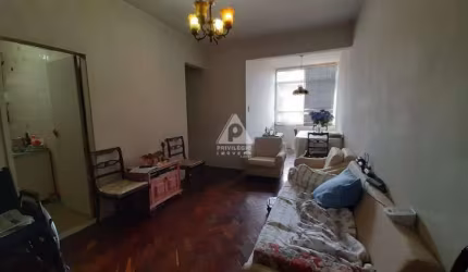 Sala, 2 quartos, 66m², Humaitá