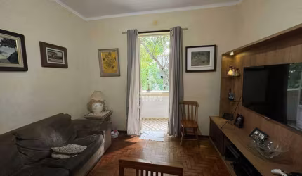 privilegio vende excelente apartamento coladinho na praça afonso pena rua sem saída com segurança 24 horas arborizada prédio colonial sem elevador .