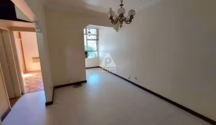 Excelente apartamento, 2 quartos, 2 banheiros, DCE, 1 vaga,
