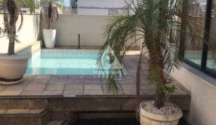 Excelente COBERTURA duplex, 4 quartos , dependência completa, 2 vagas na garagem em Icaraí