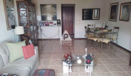 Apartamento sala ampla 3 quartos 1 suíte com hidro 1 vaga coberta andar alto arejado Praca Xavier Brito metro Tijuca