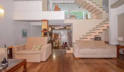 Casa Condomínio Triplex 3 quartos 1 suíte 4 vagas quintal piscina, sauna e churrasqueira em Vila Izabel e Tijuca oportunidade!