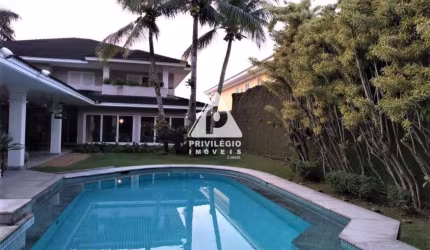 Barra da Tijuca- Casa 4 quartos condominio Malibu