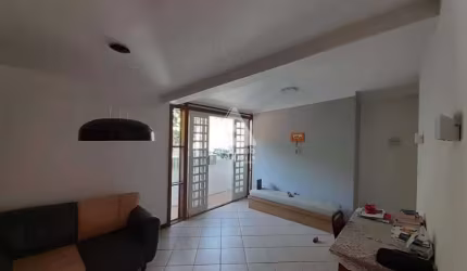 Ótima casa para uso comercial e residencial.