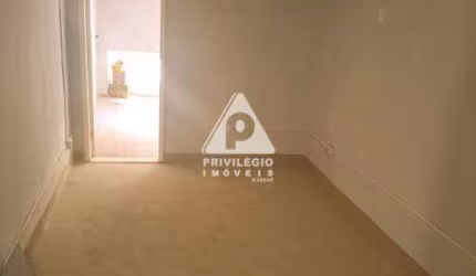 Apartamentos total 3 unidades sala quarto na Saúde Rio de Janeiro Centro