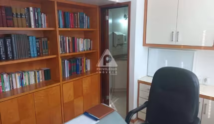 Oportunidade. Consultorio Médico todo montado.