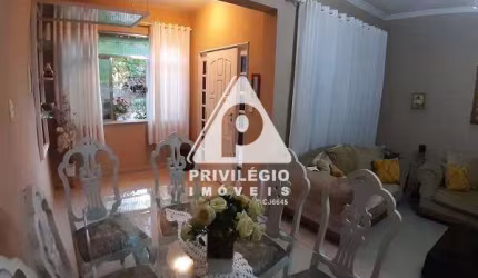 Casa à venda, 4 quartos, 4 suítes, 3 vagas, Freguesia - RIO DE JANEIRO/RJ