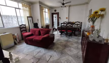 Apartamento tipo casa de vila de 2 quartoscom terraço à venda na Tijuca