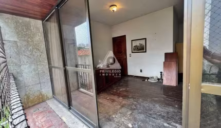 Apartamento à venda com 3 quartos e 2 vagas no Leblon