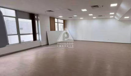 Sala Comercial com 258m² no Centro do Rio de Janeiro.