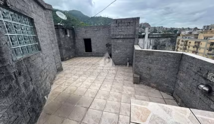 Apartamento de 2 quartos, amplo, claro e arejado no Rio Comprido
