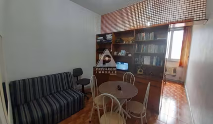 Conjuagado com 32m² à venda no Centro, próximo do metrô!
