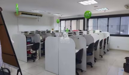 Andar Comercial Reformado à venda no Centro