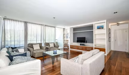 Apartamento a venda de 4 quartos com 4 vagas no Alto Leblon.