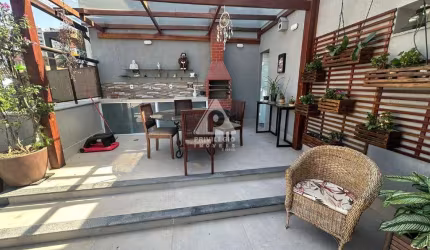 Cobertura linear mobiliada composto de 4 quartos sendo 3 suítes em Jardim Oceânico disponível para venda na Privilégio Imóveis