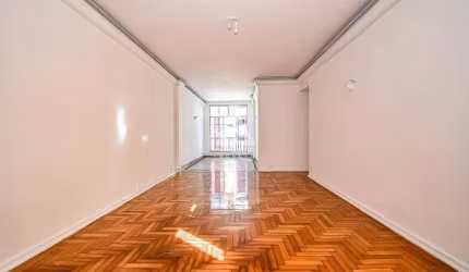 Amplo apartamento no Posto Cinco