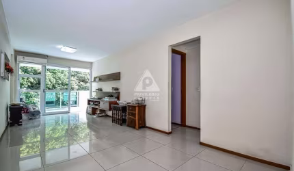 Botafogo! Sala, varanda, 3 quartos, 1 suite, dependências, 2 vagas, infra, 105m²