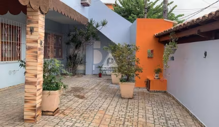 Casa com 5 Quartos e 5 banheiros à Venda, 170 m² Cabo Frio RJ