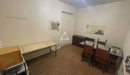 Casa a venda em excelente localização na Tijuca, próximo aos metrô da Afonso Pena. e São francisco xavier