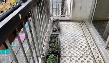 106m², Cosme Velho, duplex com varanda, 2 quartos, 2 vagas