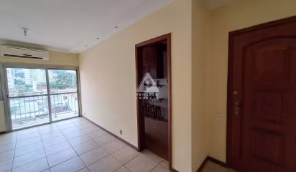 Apt, 2qts , varanda , vaga , Tiujuca