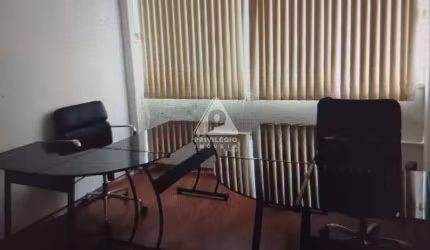 EXCELENTA SALA COMERCIAL - VENDE-SE CENTRO RIO
