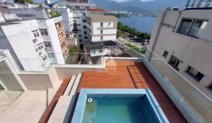 Cobertura triplex com 5 quartos, sendo 3 suítes e 3 vagas