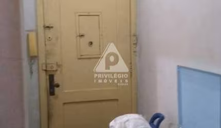 APARTAMENTO NO CENTRO DO RIO