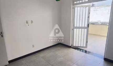 Apartamento em Botafogo com 03 quartos, 01 vaga de garagem