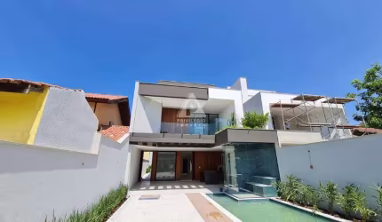 Casa de condomínio com 4 suítes