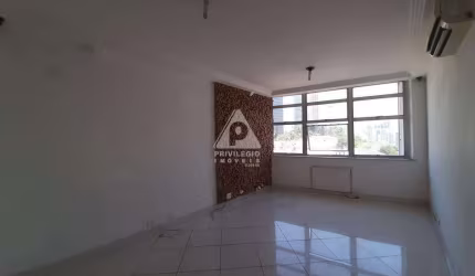 Centro! Sala comercial, 37m²