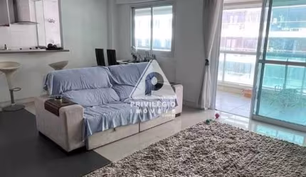 Apartamento de 2 suítes em Botafogo com vista para o Cristo