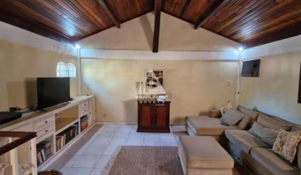 Ampla Casa no Itanhangá com salas de Pe direito Duplo em 2 ambientes- Barra da Tijuca - Rio de Janeiro
