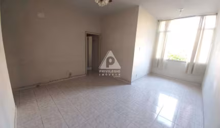 Apartamento 2 quartos, andar alto, localização cobiçada, Laranjeiras, Cosme Velho - RJ