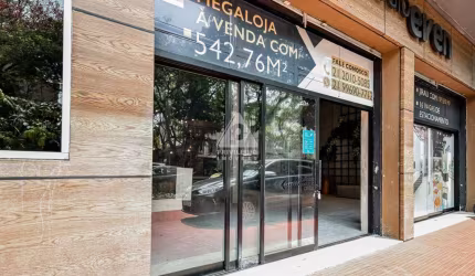 Loja , primeira locação , frente de rua , com jirau e estacionamento, condomínio de alto padrão, a vendas em Botafogo