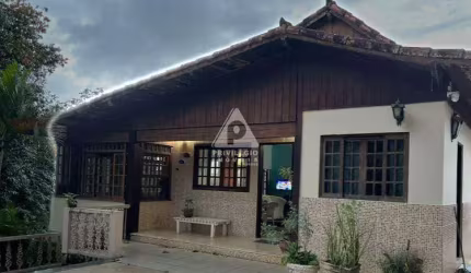 Vende-se casa maravilhosa, com 5 quartos, 2 suítes, 4 vaga, Itaipuaçu - MARICÁ/RJ