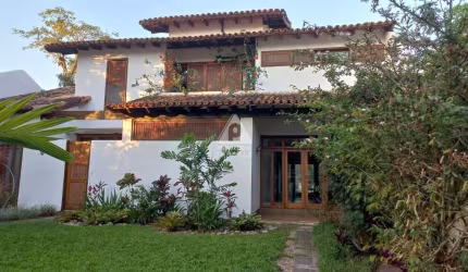 Casa Duplex - 3 Quartos sendo 2 suítes, piscina - Condomínio Lafayette - Barra da Tijuca