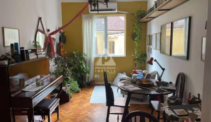 Apartamento silencioso de 2 quartos, 1 banheiro, 64 m2 em Botafogo.