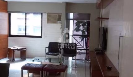 Flat de 3 quartos com varanda, infratotal e vaga