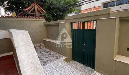 Excelente casa a venda em Vila Isabel próximo ao vasto comercio