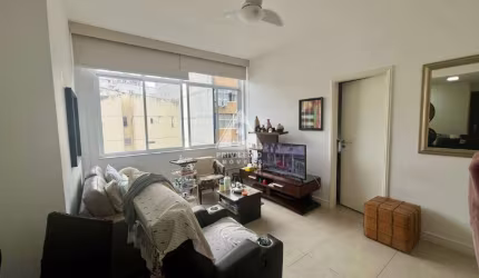 Apartamento de 2 quartos reformado em Laranjeiras