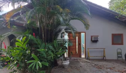 Casa de condomínio com 4 Quartos 4 suítes sendo uma Master com 3 vagas