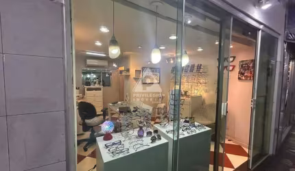 Loja dentro de galeria no Flamengo