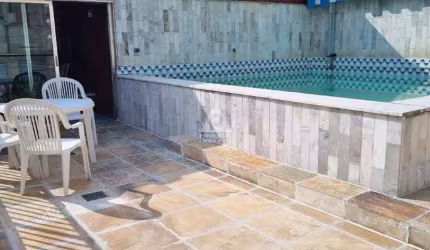 Maravilhosa cobertura com Piscina com três quartos