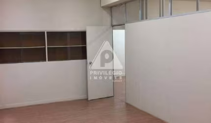 Conjunto de 6 salas no centro RJ